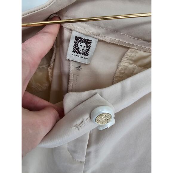 Anne Klein Women's Tan Mid Rise Button Closer Slim Leg pockets Pants Size 16 - Picture 3 of 5